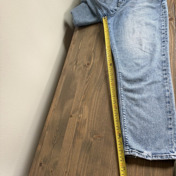 American Eagle Womens 12 Blue Light Wash High Rise Curvy Mom Jeans Denim Pants - Picture 10 of 10